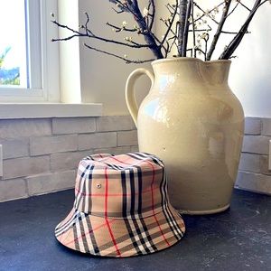 Burberry Vintage Check Bucket Hat Brown